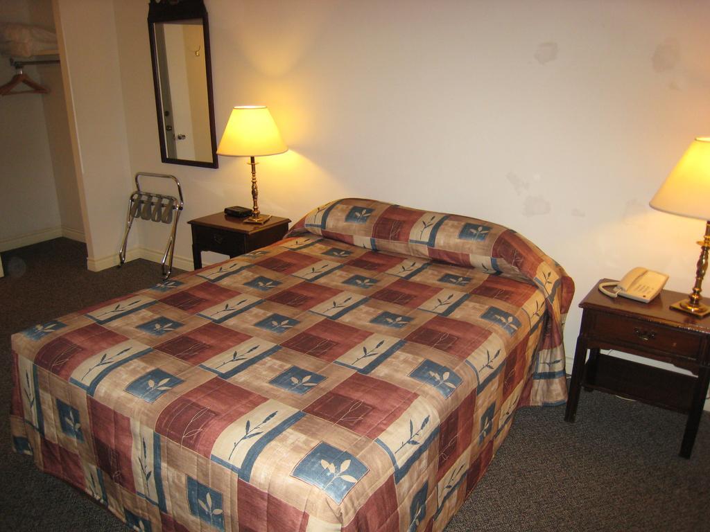 Downtowner Motor Inn Creston Pokój zdjęcie