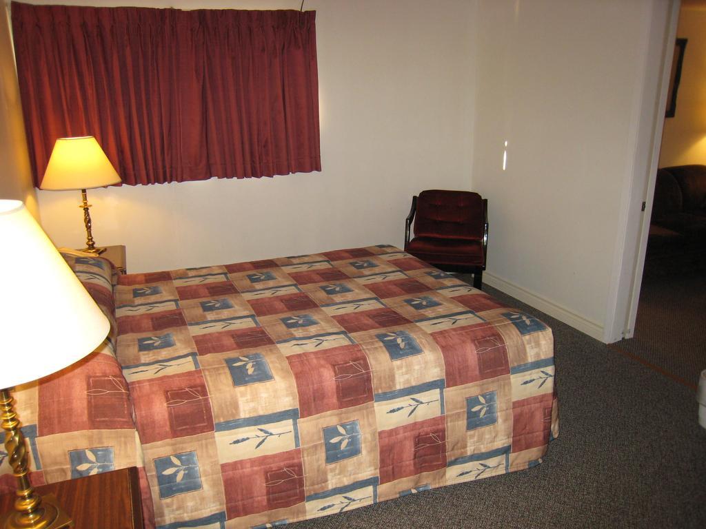 Downtowner Motor Inn Creston Pokój zdjęcie