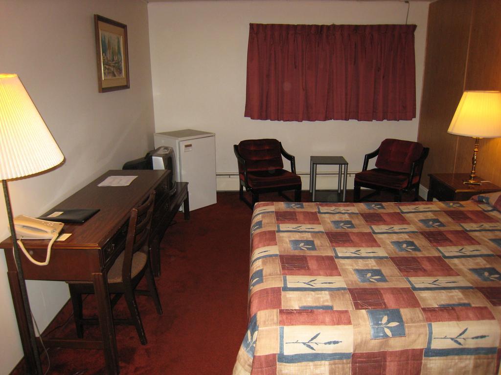 Downtowner Motor Inn Creston Pokój zdjęcie