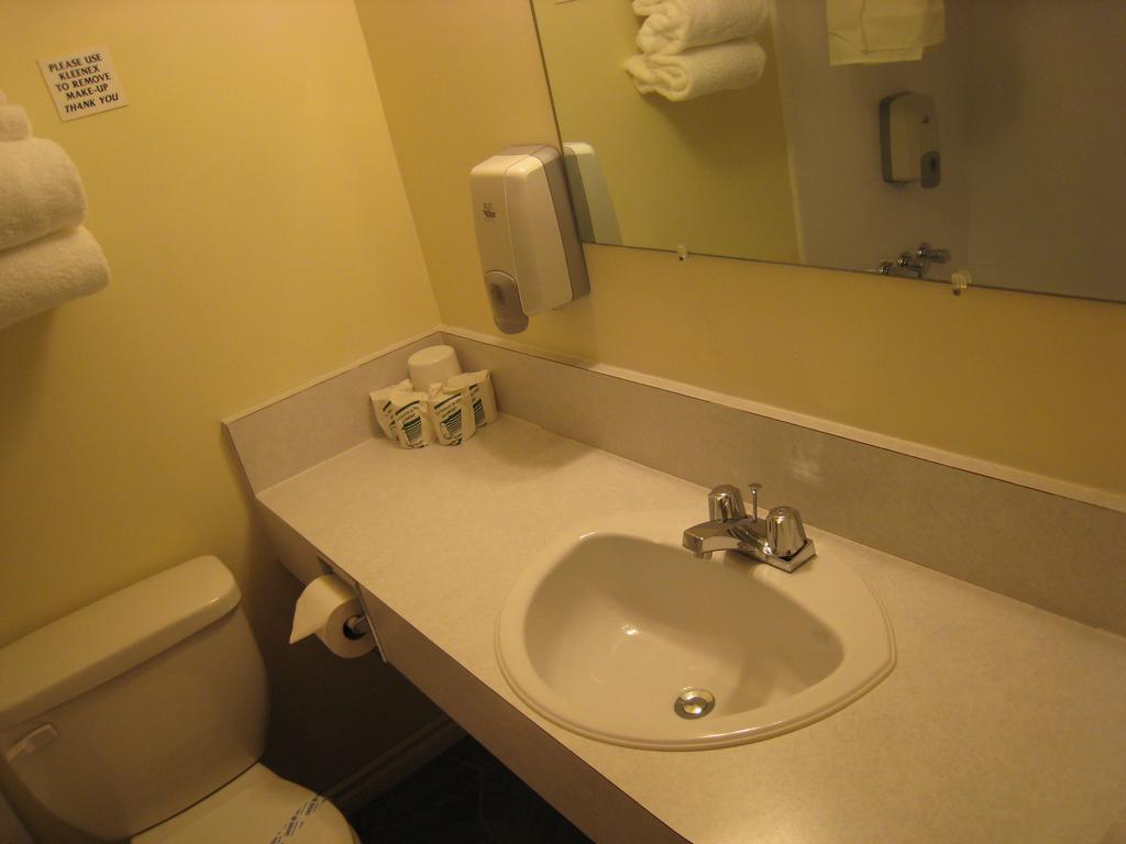 Downtowner Motor Inn Creston Pokój zdjęcie