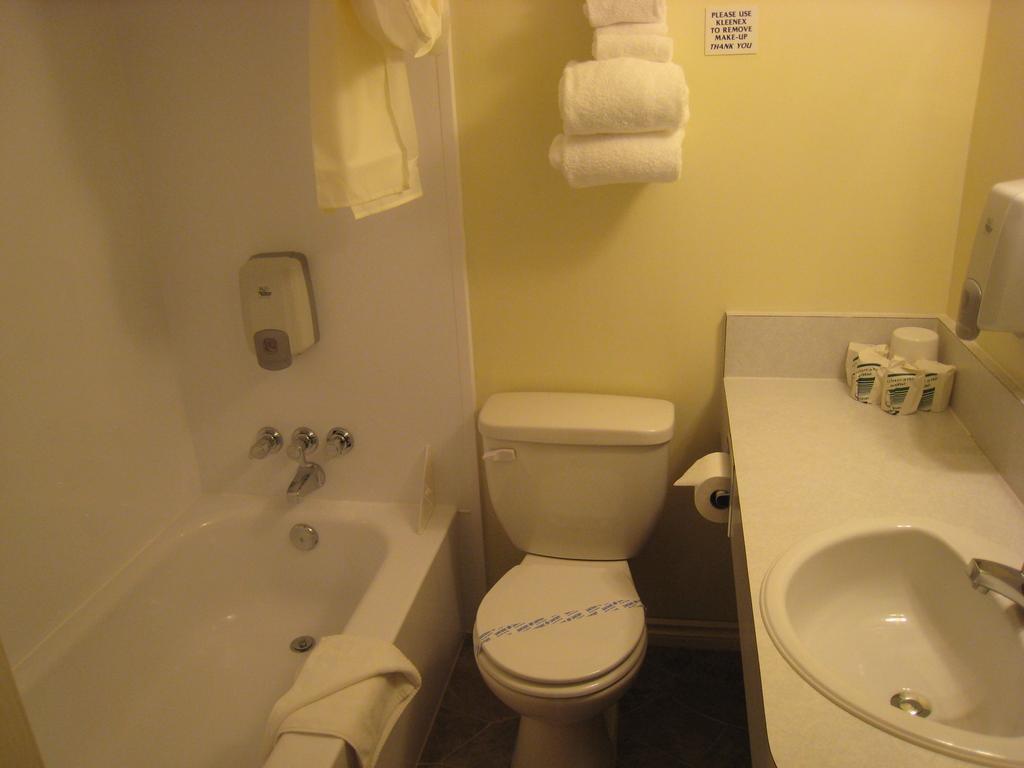 Downtowner Motor Inn Creston Pokój zdjęcie