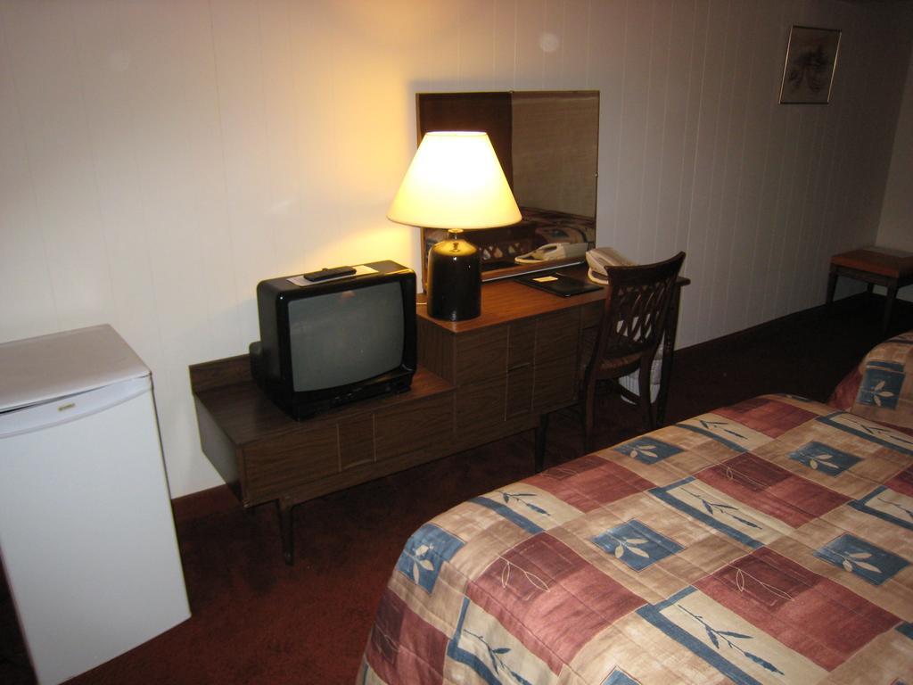 Downtowner Motor Inn Creston Pokój zdjęcie