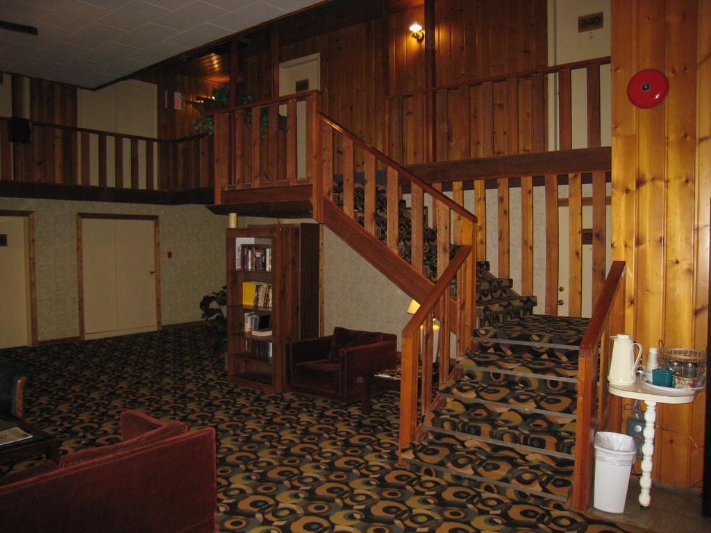 Downtowner Motor Inn Creston Zewnętrze zdjęcie