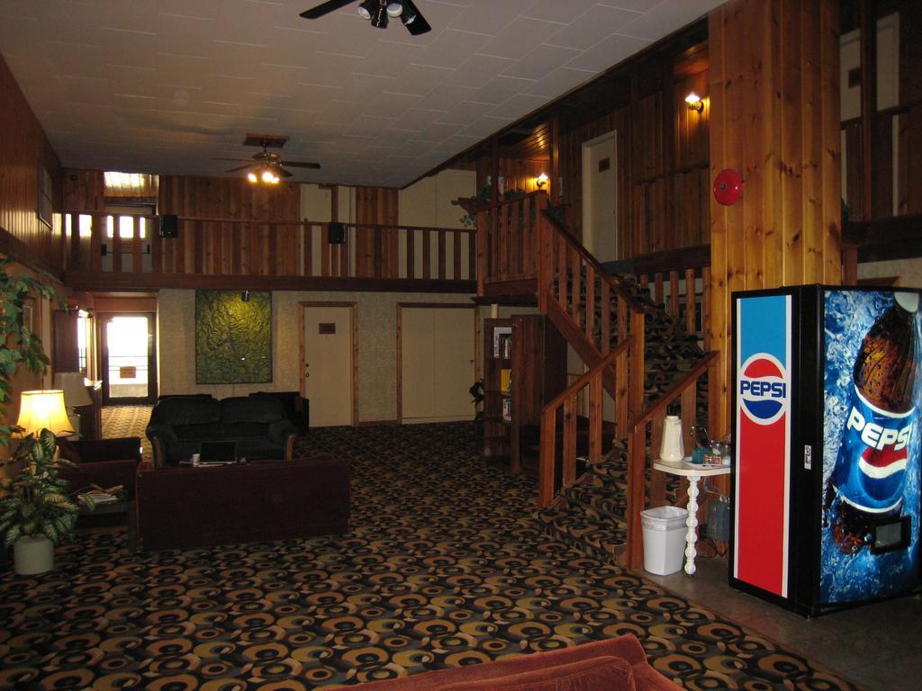Downtowner Motor Inn Creston Zewnętrze zdjęcie